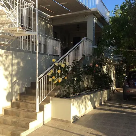 Apartment Panochori Valsamata